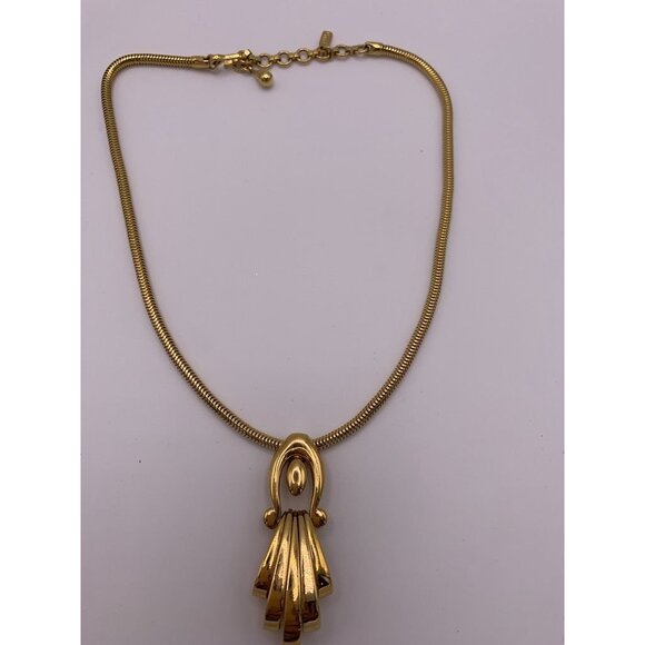 Monet Gold-Tone Vintage Country Club Solid Chic Necklace With Elegant Pendant De - Picture 1 of 11